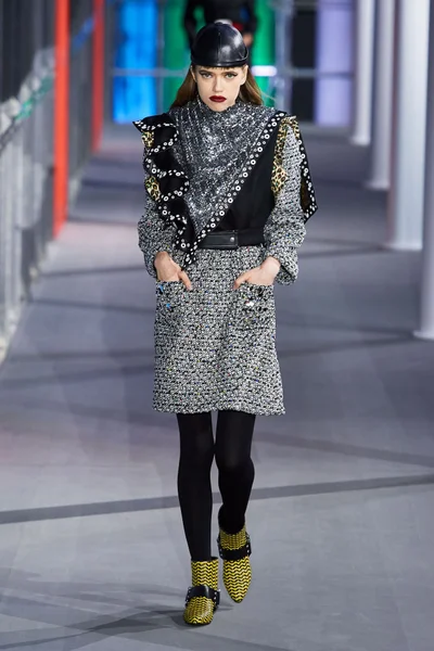 Look 1